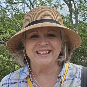 Meet your Posher, Miriam